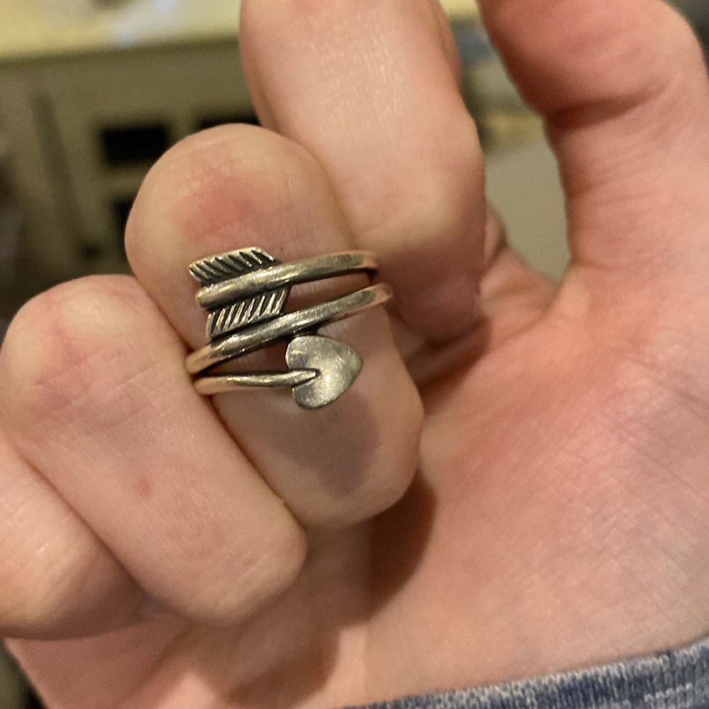 Arrow and heart ring